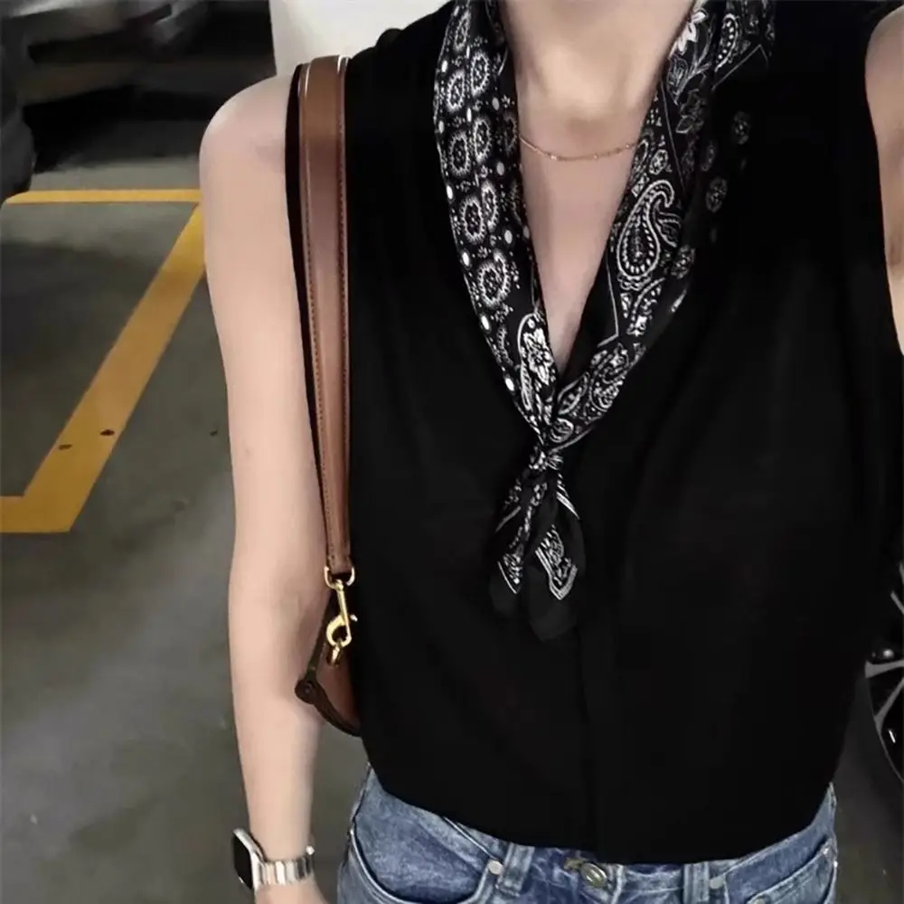 1 قطعة دائم بيزلي طباعة وشاح مربع تنفس الفاخرة تقليد وشاح حريري يندبروف 70x70 سنتيمتر منديل الإكسسوارات