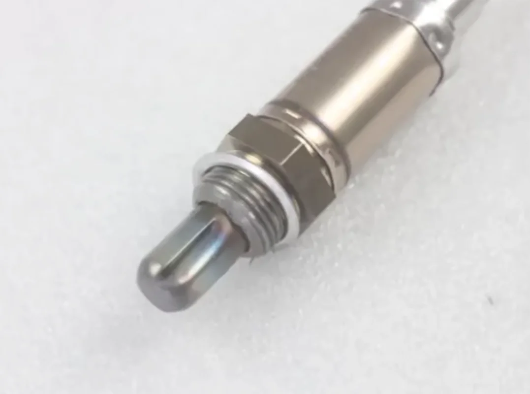 1Pcs Oxgen Sensor Lambda Sensor For Ford Escort Fiesta Orion Gal,4 wire,650mm OE No.:0 0258003779,0258003485
