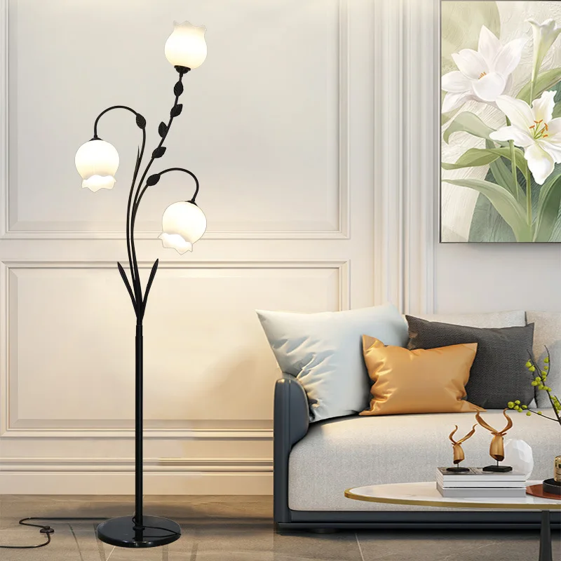 

3-Head Flower Floor Lamp, Modern Black Metal Stand with Glass Shades, Decorative Standing Light for Living Room Bedroom