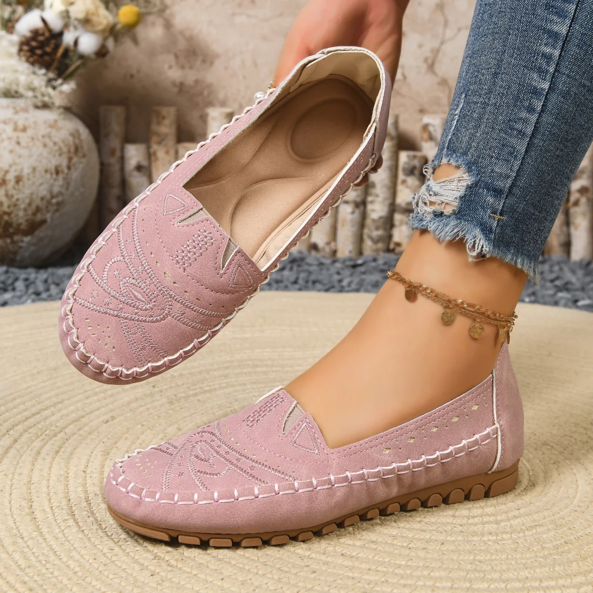 

Women Vintage Embroidered Moccasins Soft Non Slip Rubber Sole Flats Slip On Comfort Casual Loafers Mother Walking Shoes Size 43