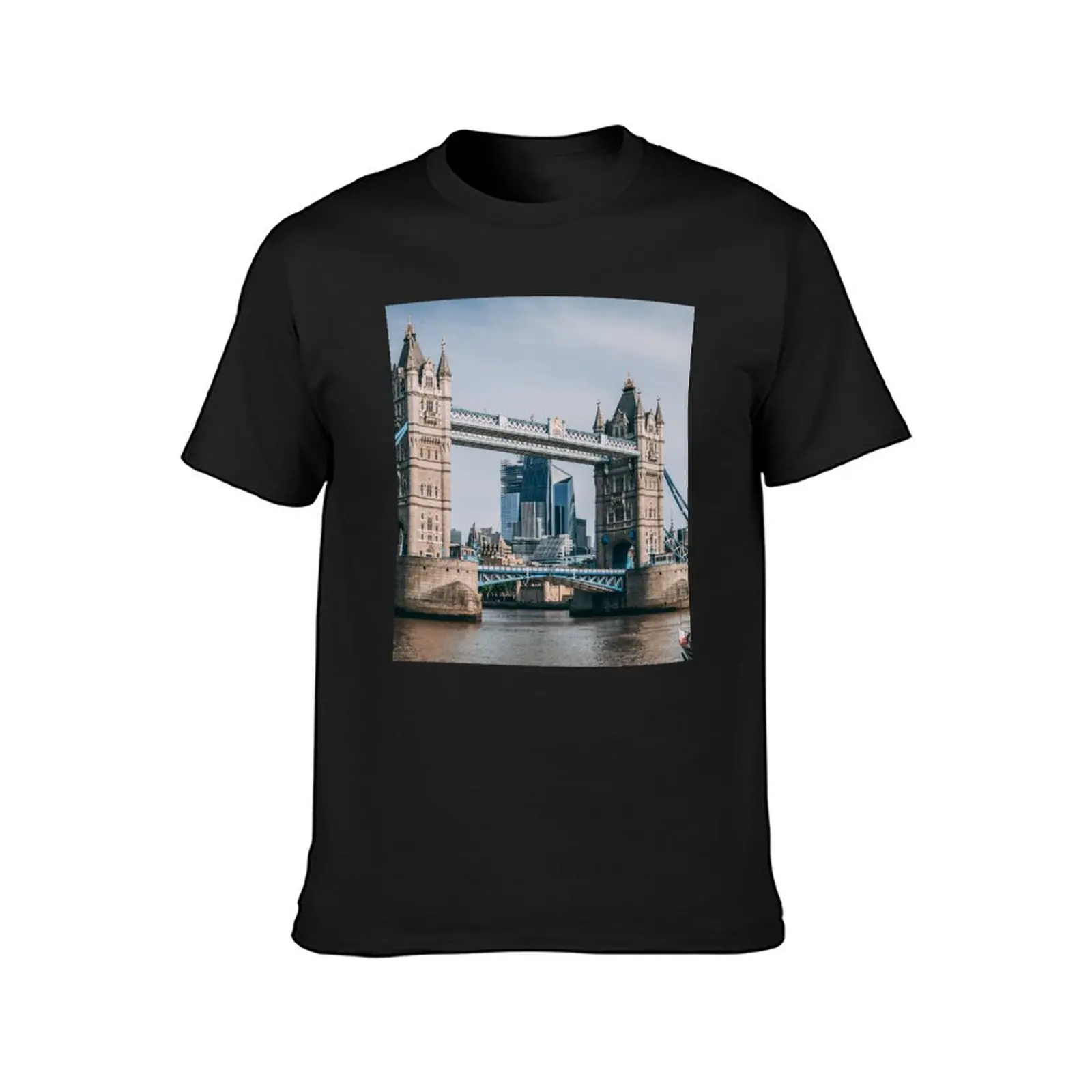 Tower Bridge, London, United Kingdom T-Shirt summer top aesthetic clothes oversized oversized t shirt men