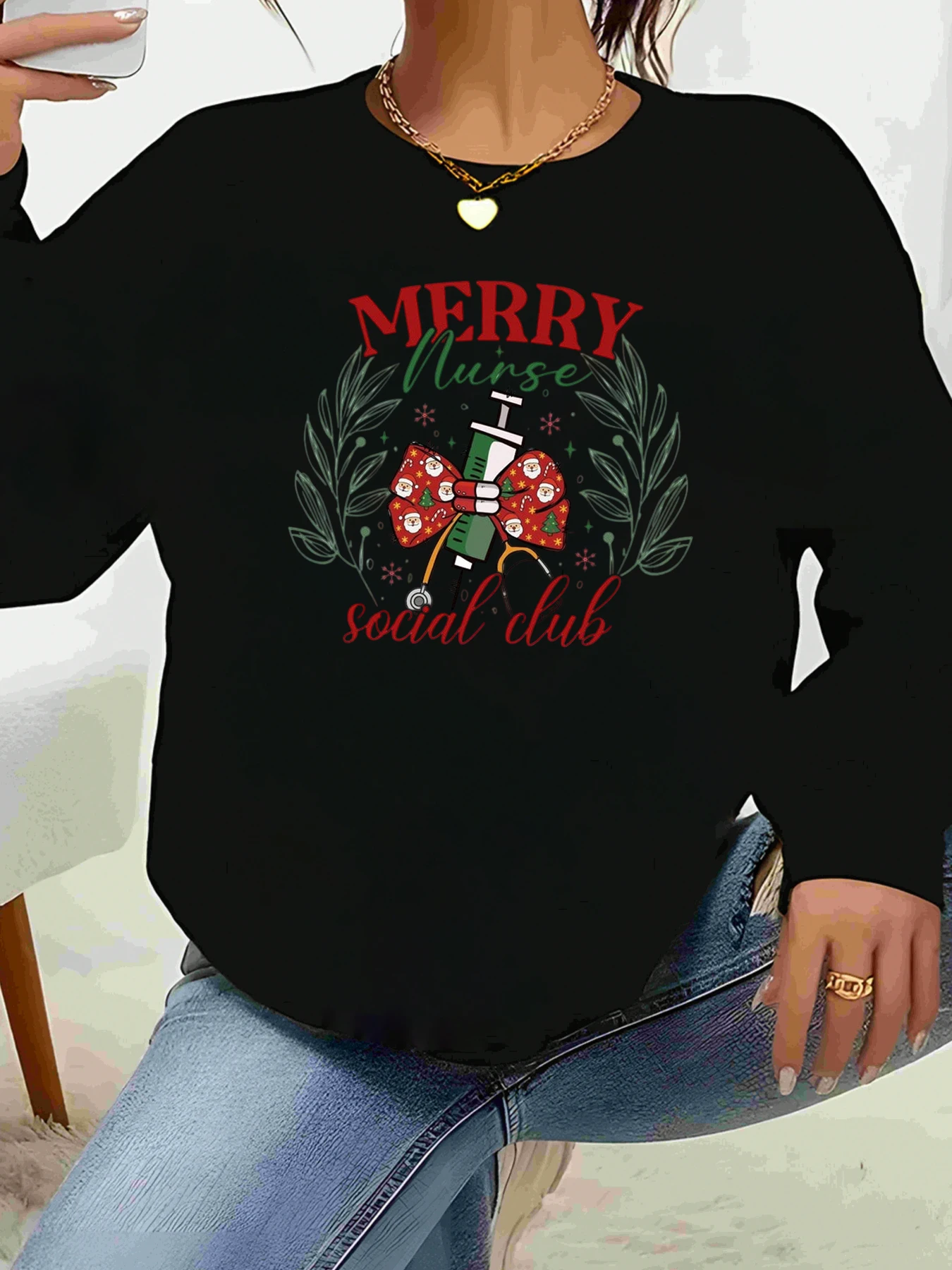 ملابس كاجوال للعطلات بأكمام طويلة مطبوعة لعيد الميلاد من Merry Nurse Social Club للممرضات #1