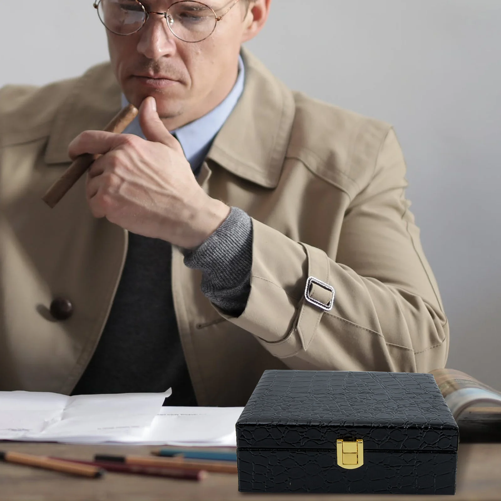 

Multifunctional Portable Box Flip-Type Humidor Wooden Gift Packaging Box For Jewelry Storage Durable High-Grade Material Retro