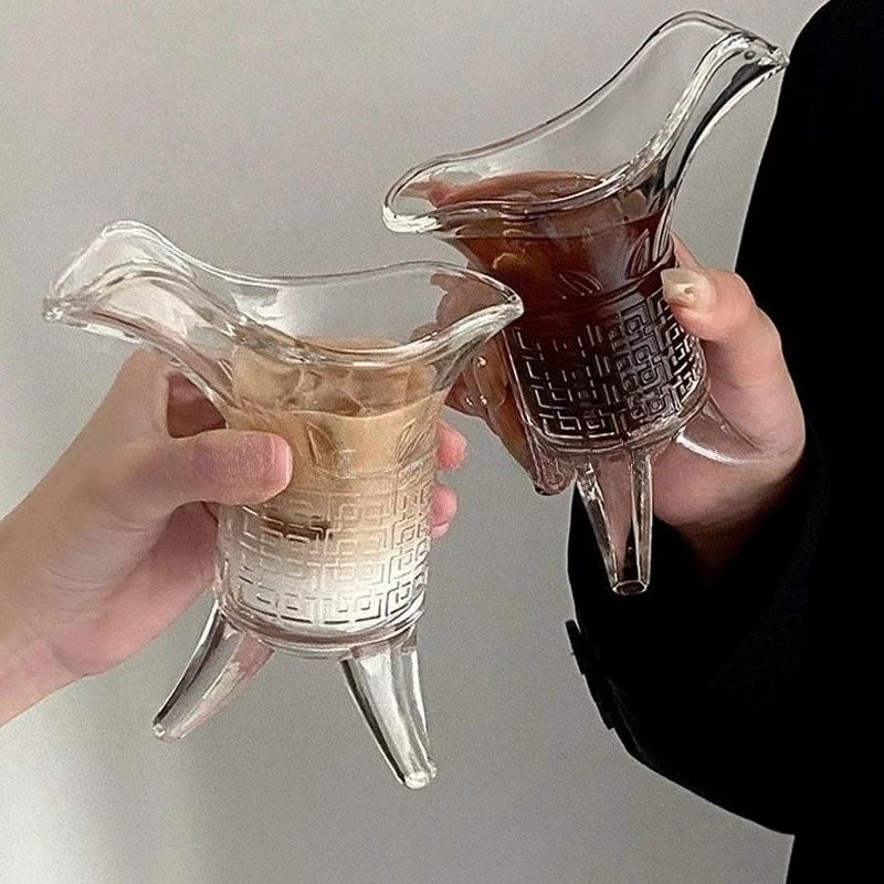 مضحك العتيقة تشين شي هوانغ فنجان الشاي كوب الجاز الإمبراطور القديم ثلاثة أرجل كوب كأس النبيذ الإبداعي الزجاج