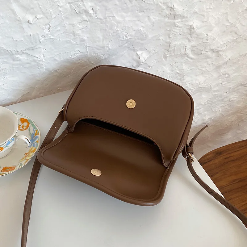 New Women\'s Fashion Shoulder Bags Small Round Bag Coffee Brown Black Leisure Versatile Outdoor Lady Korean Retro Crossbody Bags