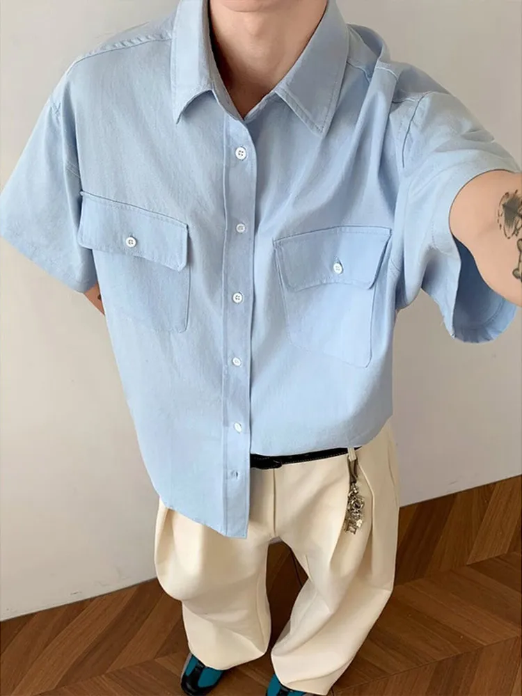 

Светло-голубая мужская рубашка с коротким рукавом и дизайнерским принтом, повседневная рабочая одежда, летняя модная блузка, верхняя одежда