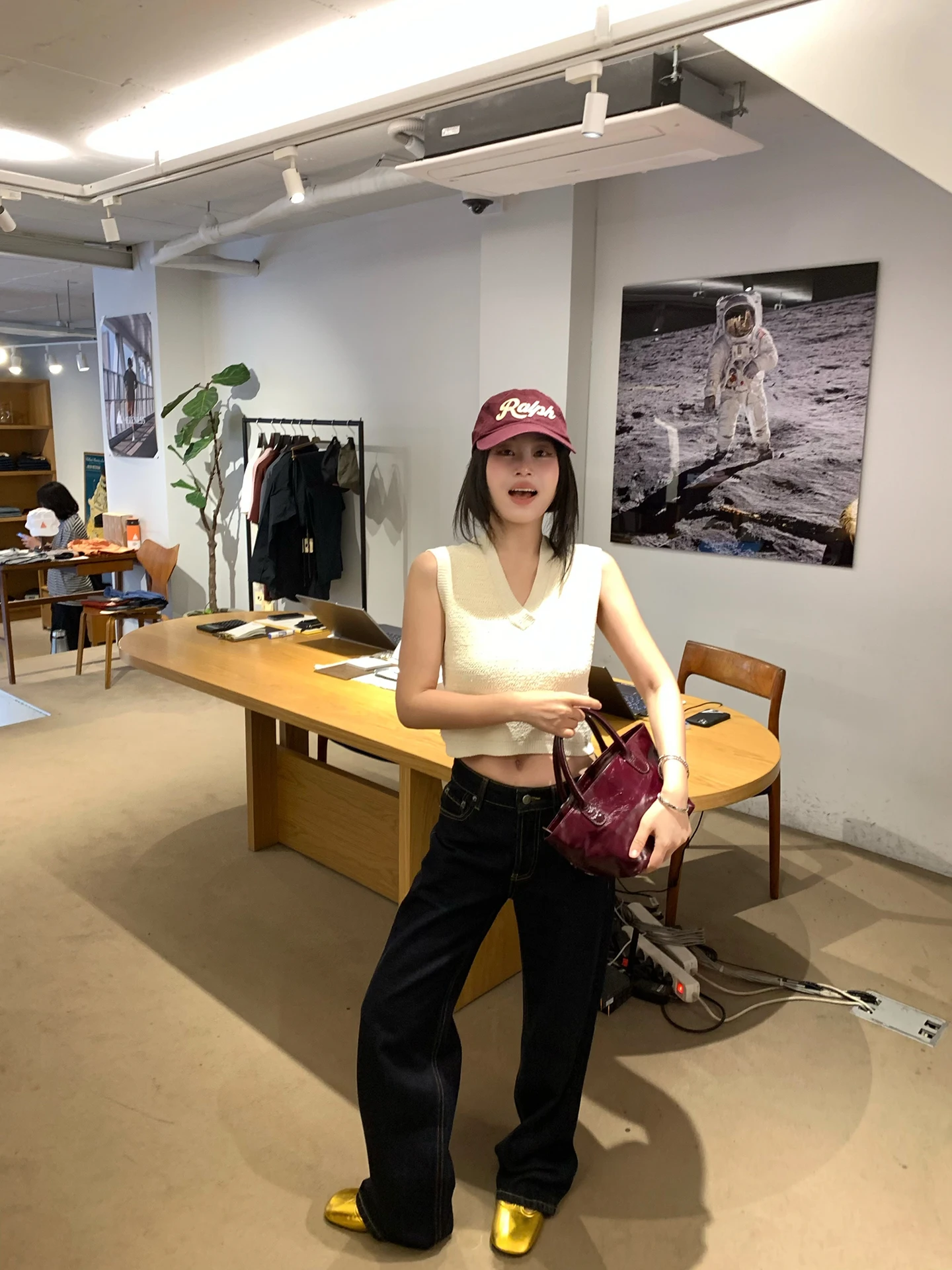 

Текстурированный жилет f-Season ort-Sve с вышивкой и использованием бумажной пряжи, традиционная инновационная техника, для повседневной носки, женский...