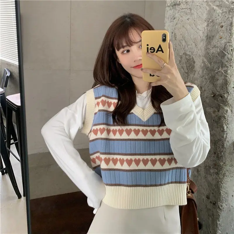 Knitted Sweater Vests Women Korean Style Loose Heart Printed Vintage Students\' Striped Sleeveless Sweaters All-match Lovely Fall