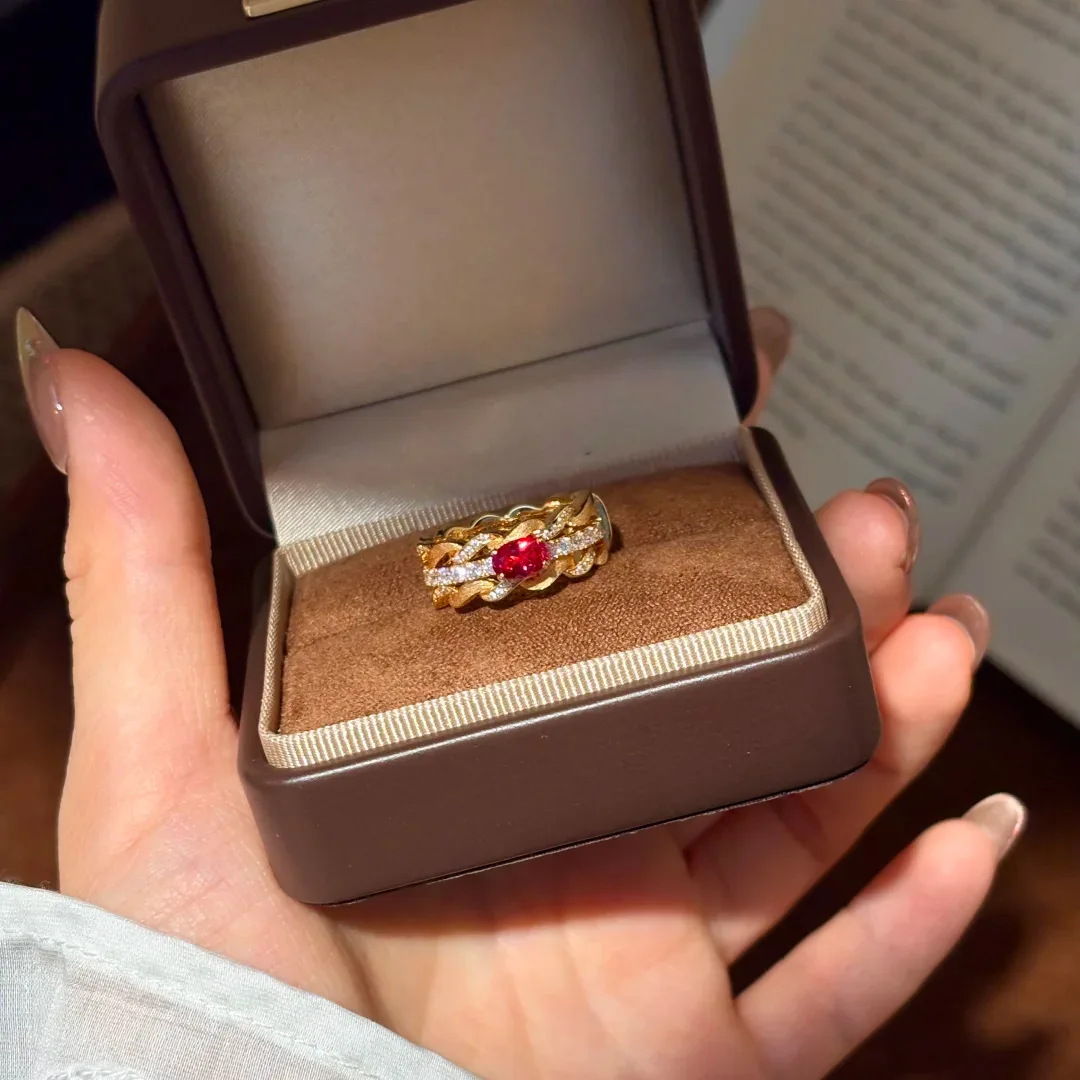 S925 sterling silver women's ring, set with red corundum, hollow design, luxurious and stylish, perfect for everyday wear