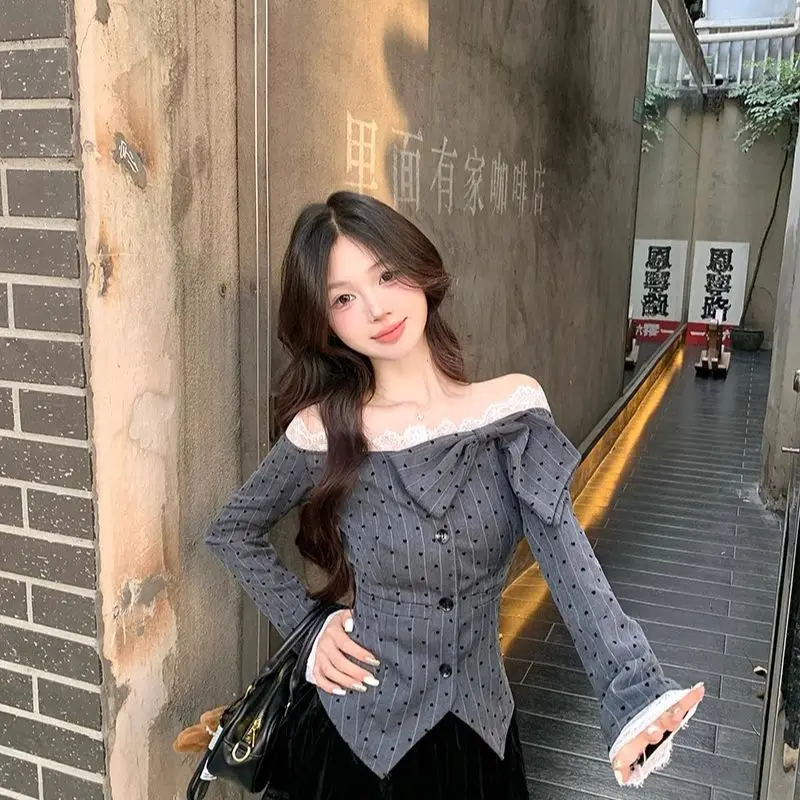 

Onalippa 2025 French Miu Style Striped Polka Dot One Shoulder Shirt Women Spring Bow Lace Long Sleeved Design Niche Short Top