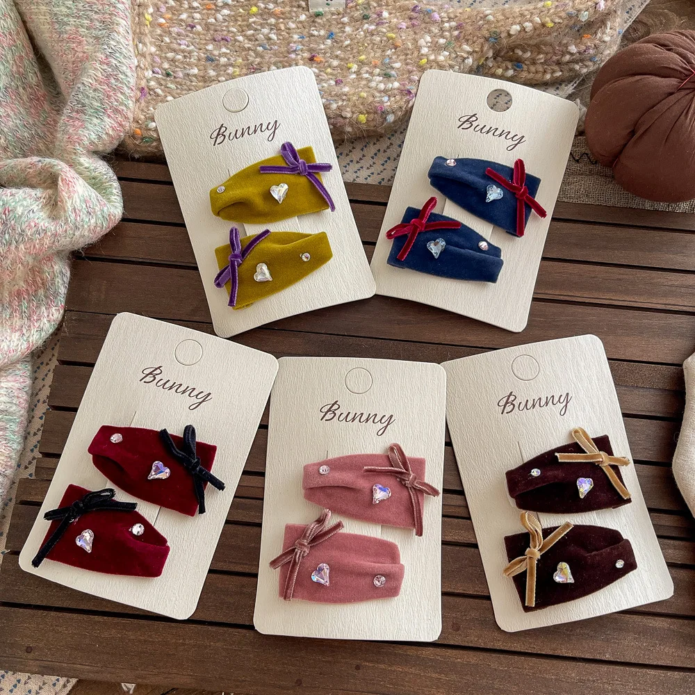 

2pcs Love Rhinestone Pleated Triangular BB Clip Vintage Velvet Bow Hairpin Bangs Side Clip Sweet Girl Headwear Hair Accessories