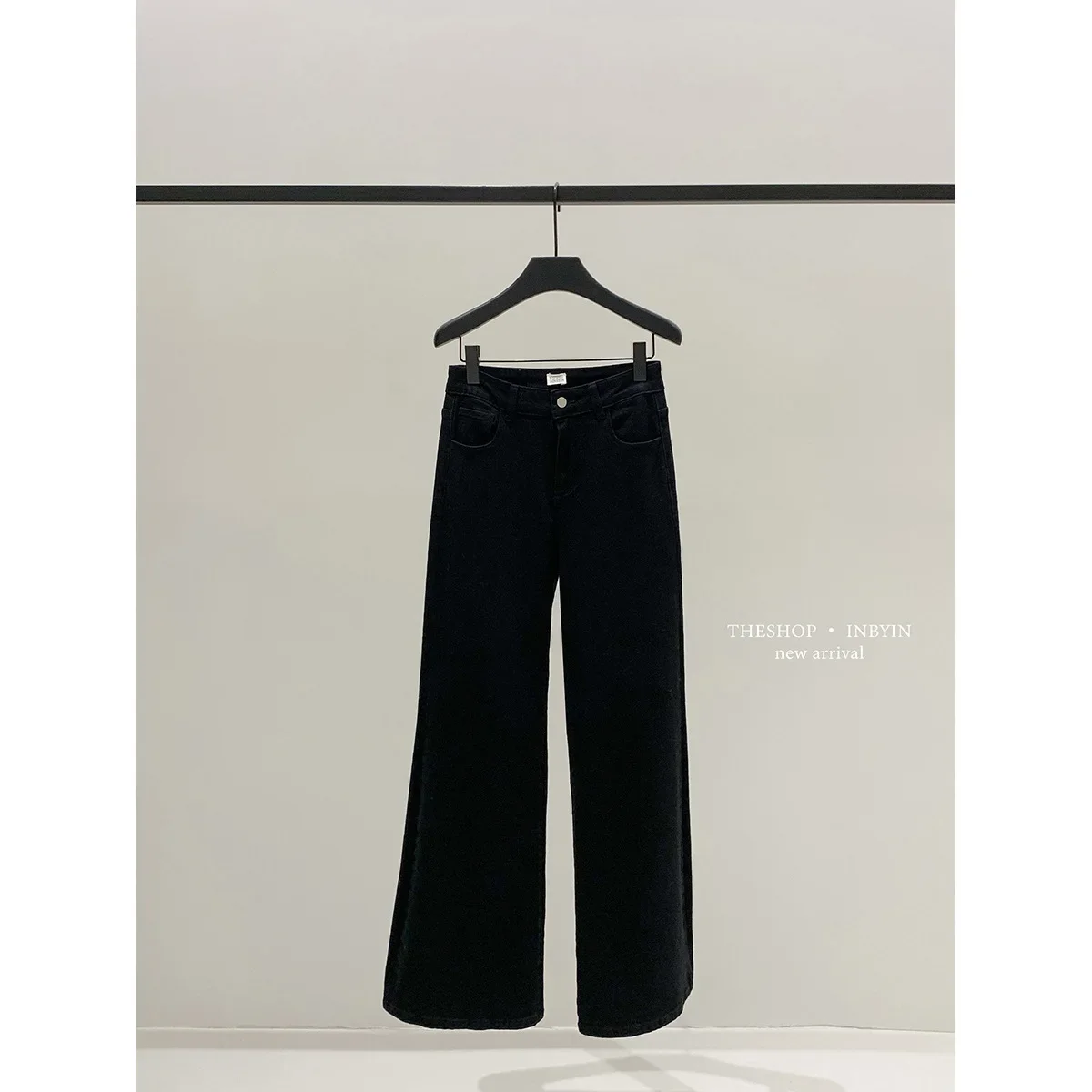 Рисунок 6 - Расклешенные джинсы для похудения