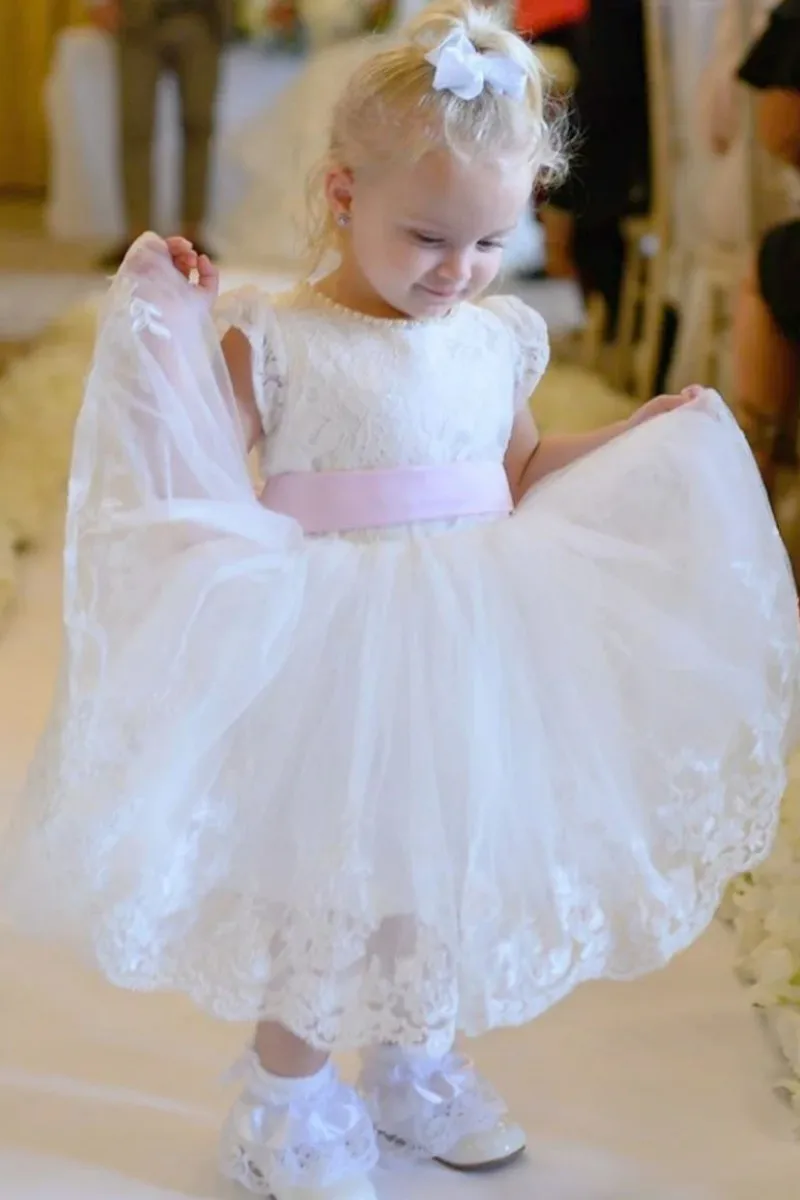 

Flower Girl Dress White Pearl Neckline With Lace Appliques Hem Short Sleeves And Pink Bowknot Fit Wedding First Communion Gowns