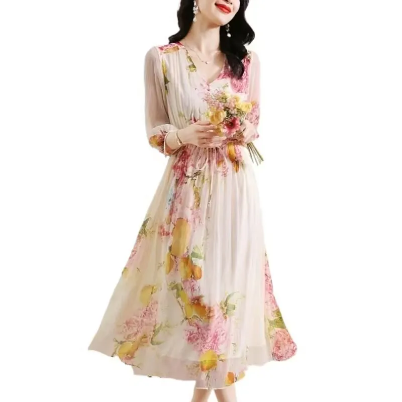 High End Floral Slimming Dress for Women's Spring and Summer 2025 New Print V-neck Oversized Vacation Long Skirt Over the Knee