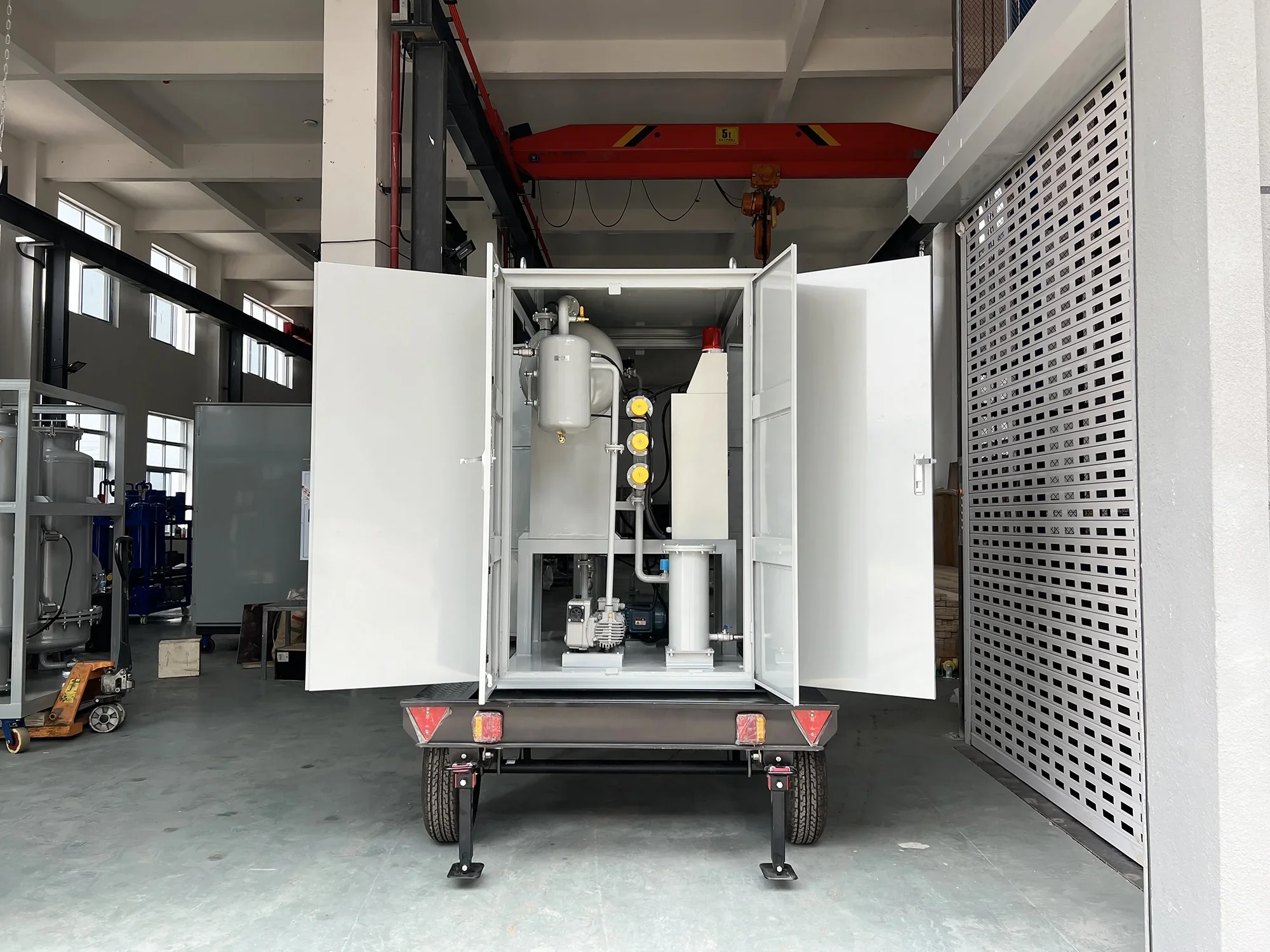 Outdoor Mobile Low Price Transformer Oil Dehydration System