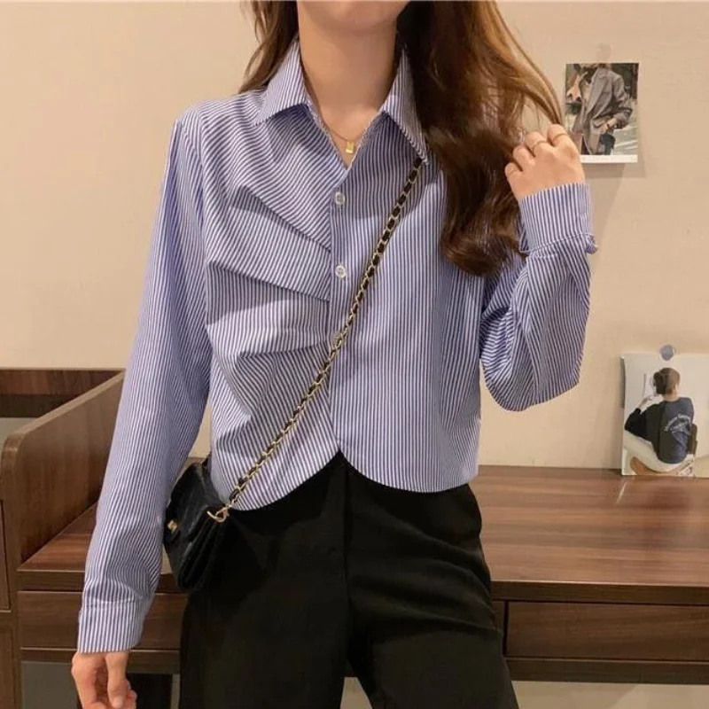 Camisas a rayas elegantes coreanas, camisas y blusas informales para mujer, Top corto de manga larga con pliegues irregulares, camisas elegantes para oficina para mujer, novedad