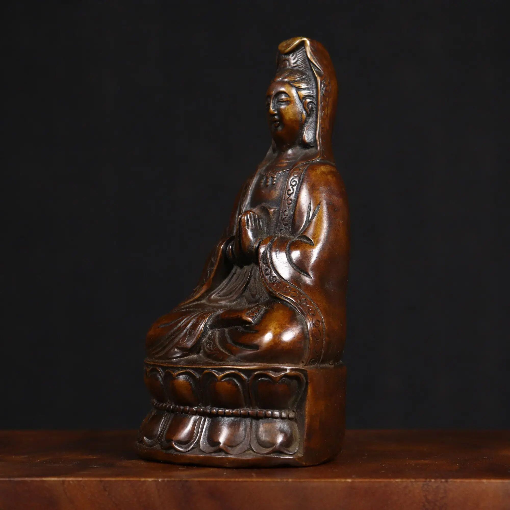 

Sitting Lotus Guanyin Statue Vintage Copper Kwan Yin Figurine Home Shop Buddhism Decor Craft