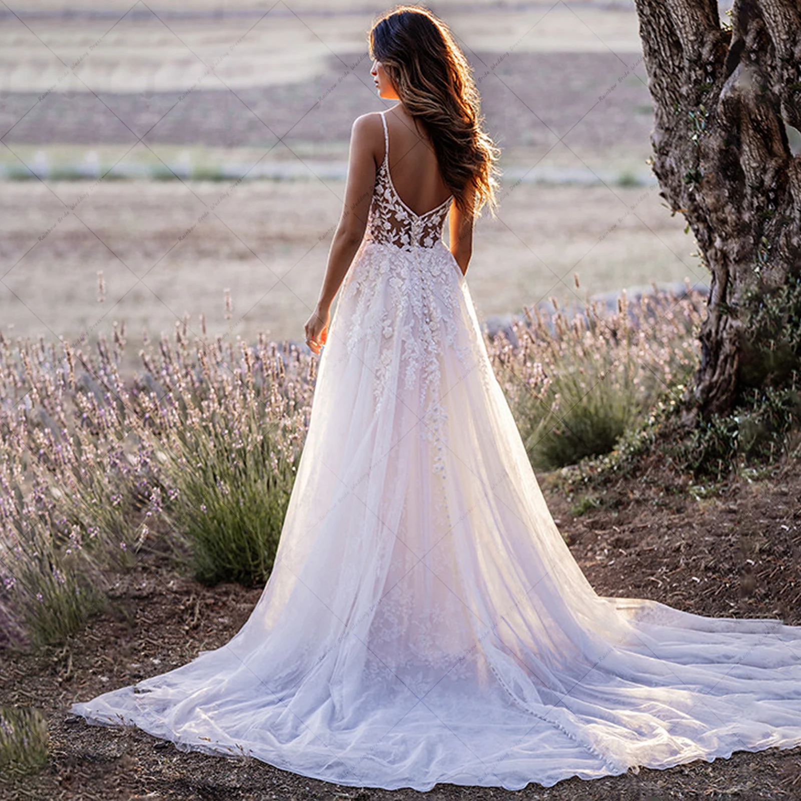 Simple A-Line Train Wedding Dresses Sexy Spaghetti Straps V-Neck Lace Bridal Gown Appliques Button Tulle Robe De Mariée