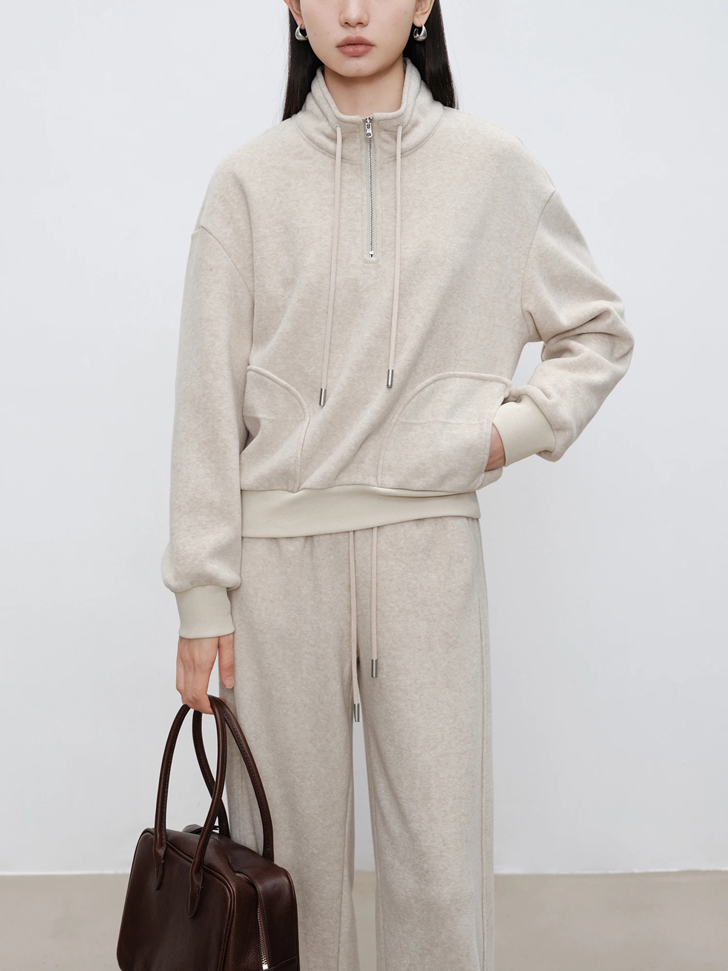 

ZIQIAO Women Winter Sweatshirt Sets Female Beige Stand Collar Casual Tops Elastic Waist Long Trousers 24ZQ94378+24ZQ94379