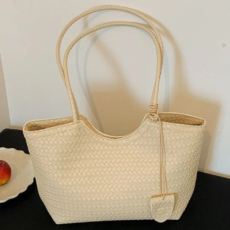 Vintage imitation woven embossed tote bag 2026 new large capacity simple French shoulder bag, niche women's bag