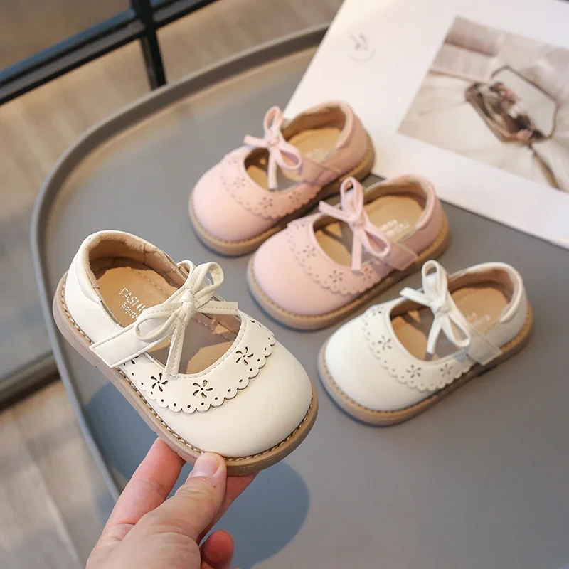 

Baby Girls Casual Shoes Autumn Children Cut-Outs Lace Bow Party Princess Shoes Anti Slip Soft Sole Toddler Kids Leather Shoes