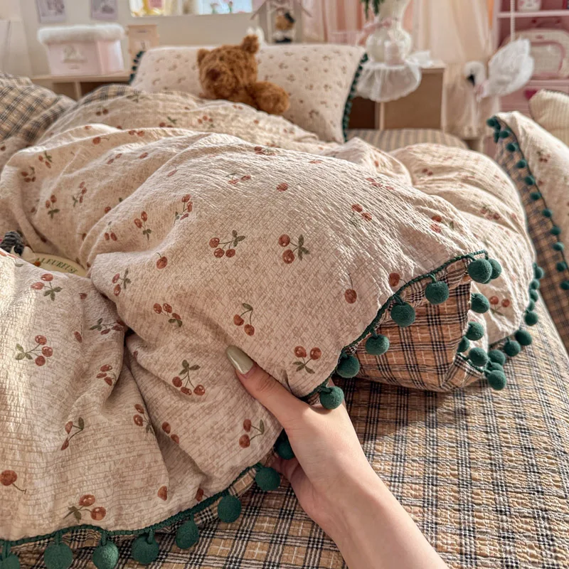 3/4Pcs Cartoon Printed Fur Ball Edge Bedding Set Single Queen King Size Duvet Cover Set Bed Sheet Pillowcases