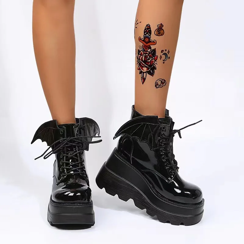 Spring 2023 Personality Thick-soled Short Boots Female Europe and The United States Large New Women\'s Boots Small Wings Low Tube