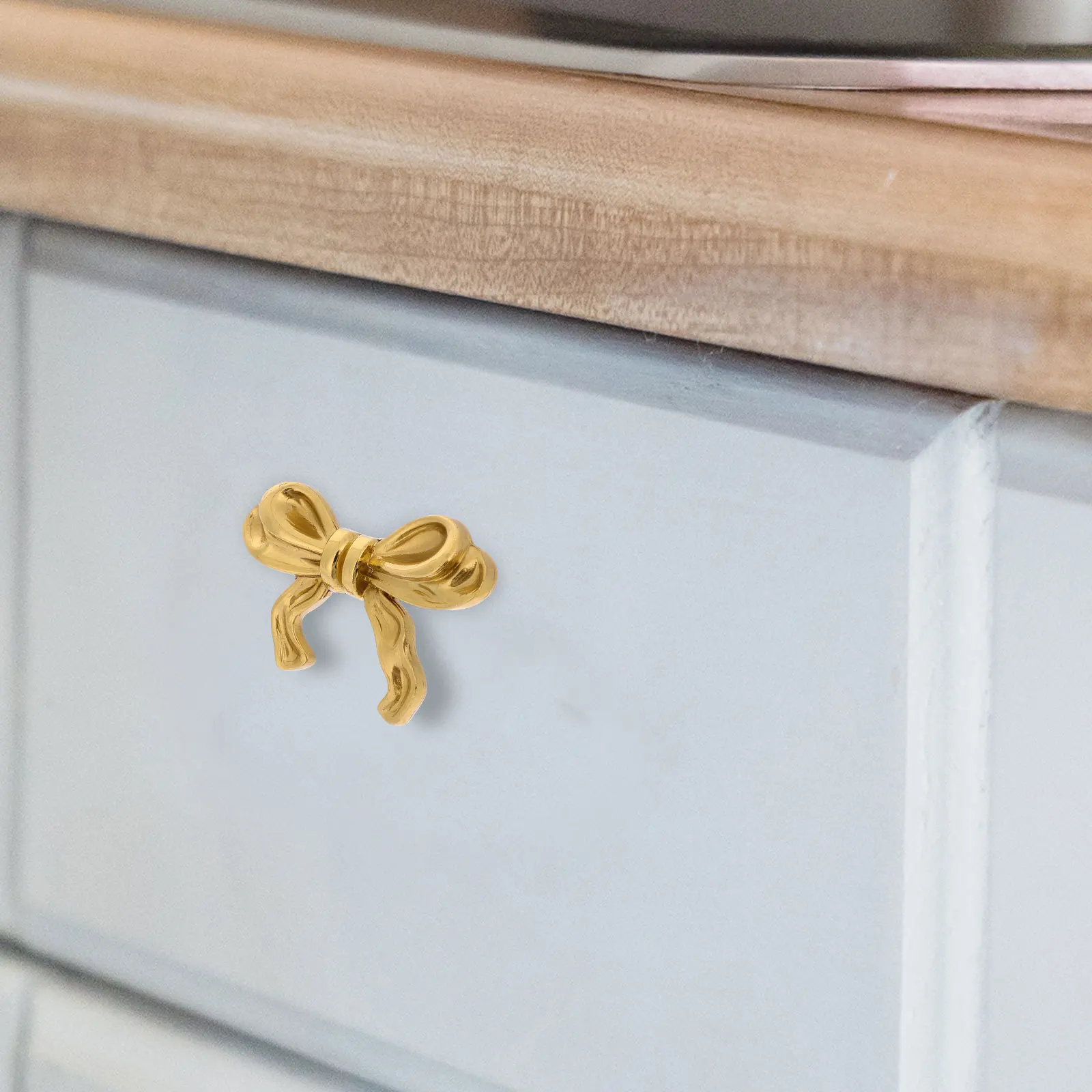 

Decorative Bow Handle Knobs for Cabinets Kitchen Drawer Pulls Vintage Metal Cupboard Handles Furniture Hardware in Gold