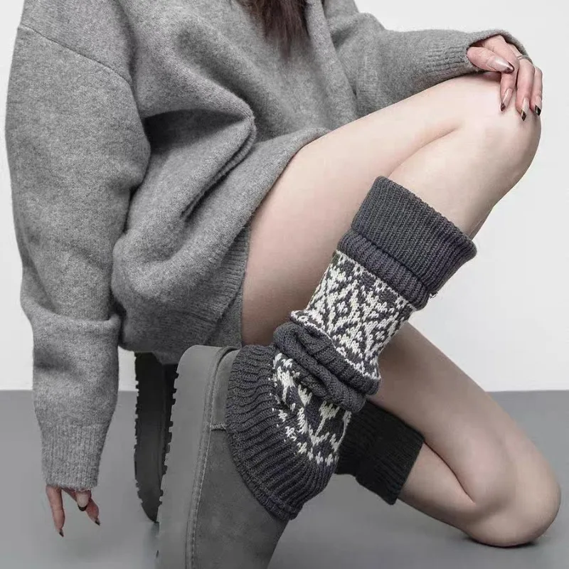 Knitted long socks, American retro socks women's autumn and winter personalized warmth shoes boots leg covers stacked socks