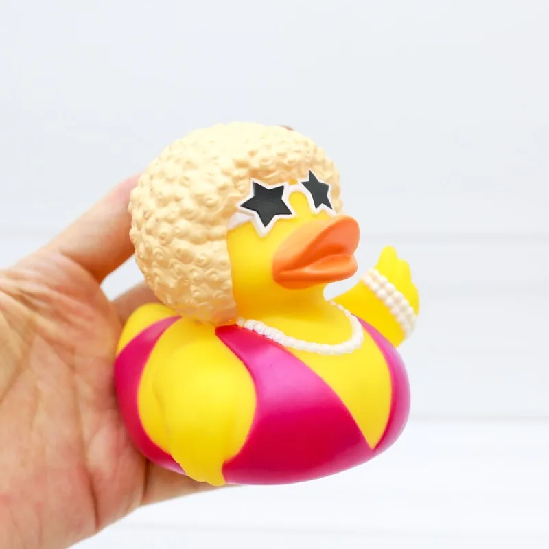 จํานวนมากเป็ดยางว่ายน้ําอุปกรณ์อาบน้ํา Action Figures ของเล่นตุ๊กตา Kawaii รวบรวมตกแต่งเด็กของขวัญ