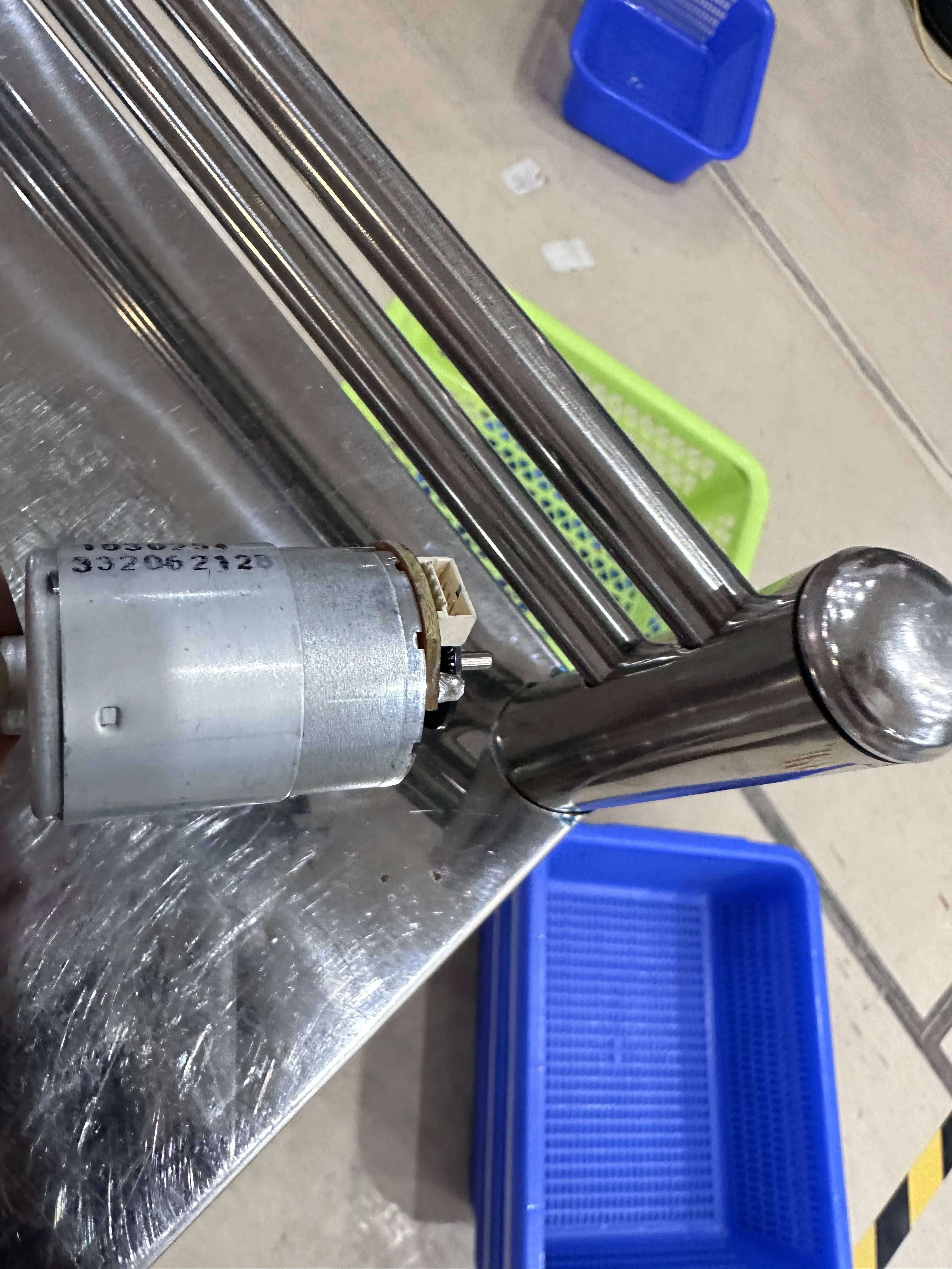 

Q6718-67017 Star Wheel Motor For HP Designjet T610 T620 T770 T790 T795 T1100 T1200 T2300 Z2100 Z3100 Z5200 Z5400 Q5669-60697