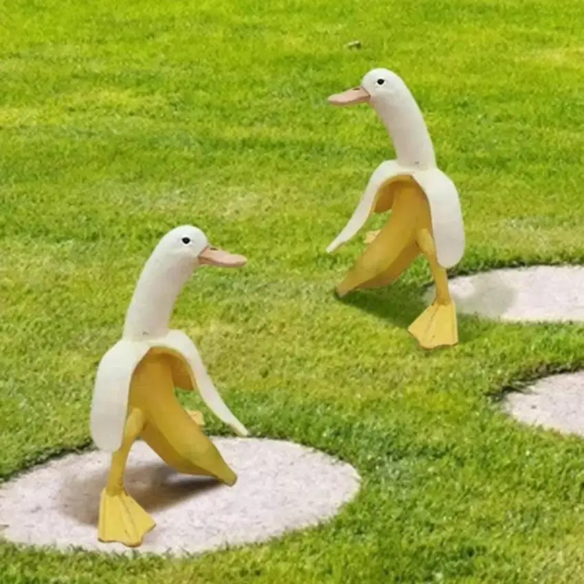 Banana Duck Art Statue Whimsical Peeled Banana Duck Decoration Craft Artwork for Garden Yard Lawn Resin Garden Statues