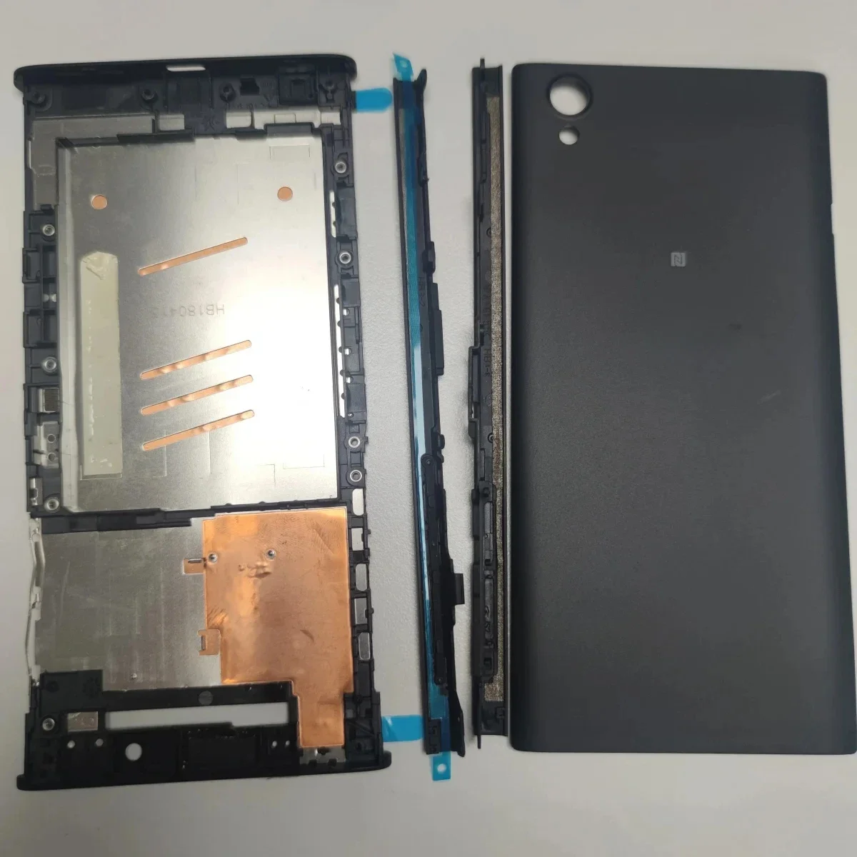 Полный корпус, средняя передняя рамка, лицевая панель, корпус для Sony Xperia L1 G3311 G3312 G3313 + полоса боковой направляющей с боковыми кнопками + логотип Полный корпус, средняя передняя рамка, лицевая панель, корпус для Sony Xperia L1 G3311 G3312 G3313 + полоса боковой направляющей с боковыми кнопками + логотип