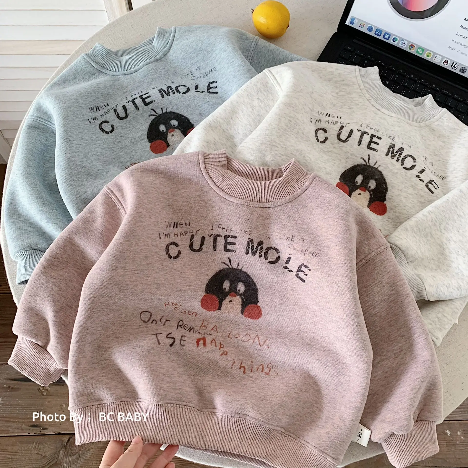 Children's Clothing with Fleece Hoodie 2026 Winter New Item, Boys' Cartoon Pullover Base Shirt, Girls' Baby Winter Top