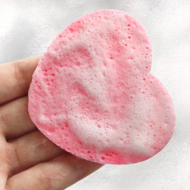 10 قطع من إسفنجات الوجه ذات الاستخدام الواحد على شكل قلب مضغوطة للوجه الطبيعي لتنظيف الوجه وتقشير لإسفنجة التنظيف