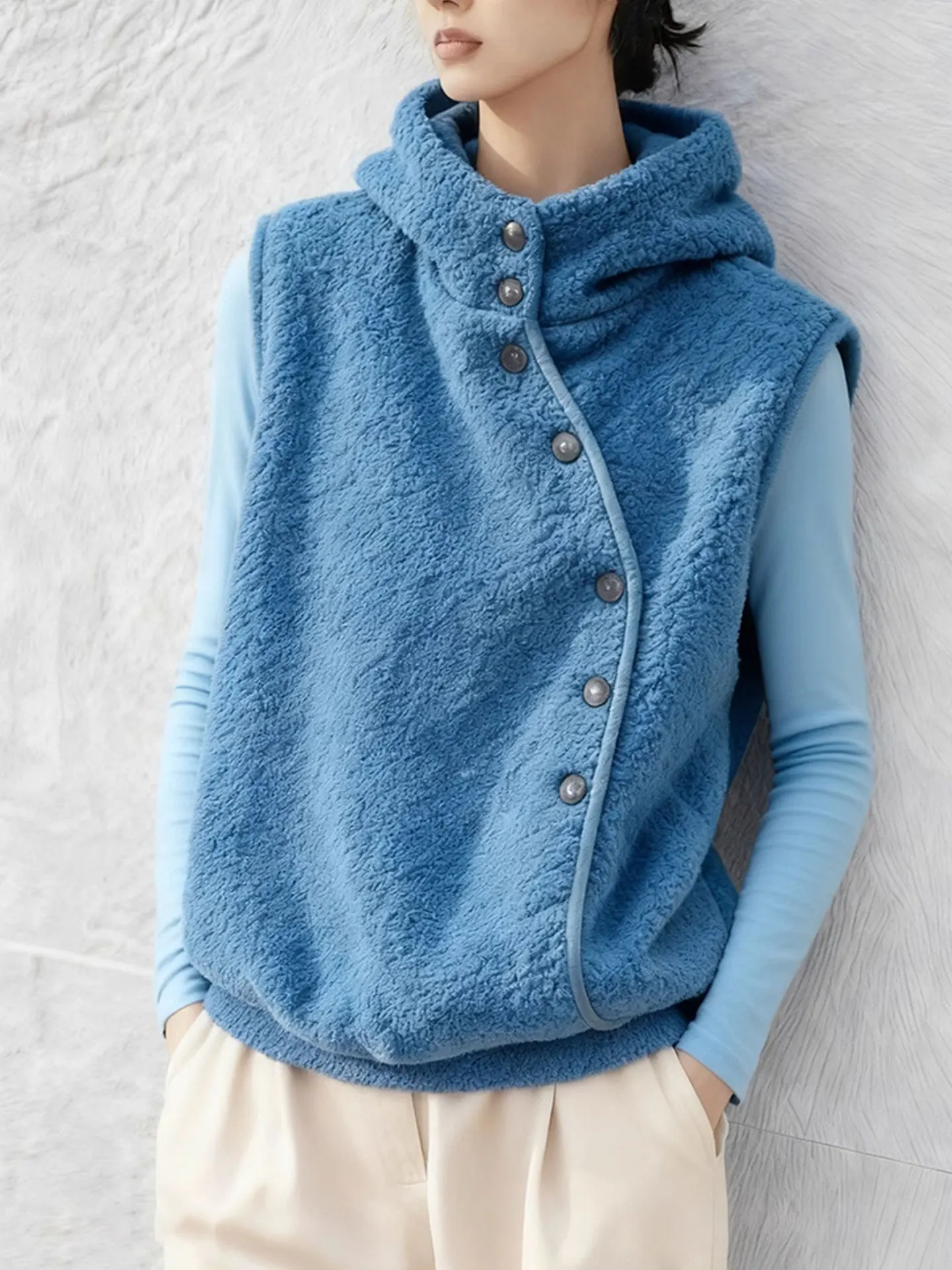 

Ele Blue Svel Fce Vest High-End European Sle Layering Top for Winter Commute Warmth And Sle Combined