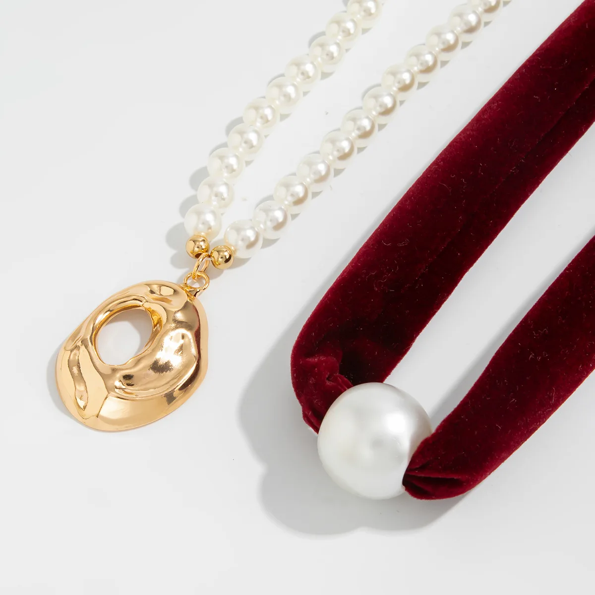 Leopard Flannel Pearl Layering Chain Necklace for Women Fashion Metal Irregular Geometric Pendant Neck Jewelry 2026