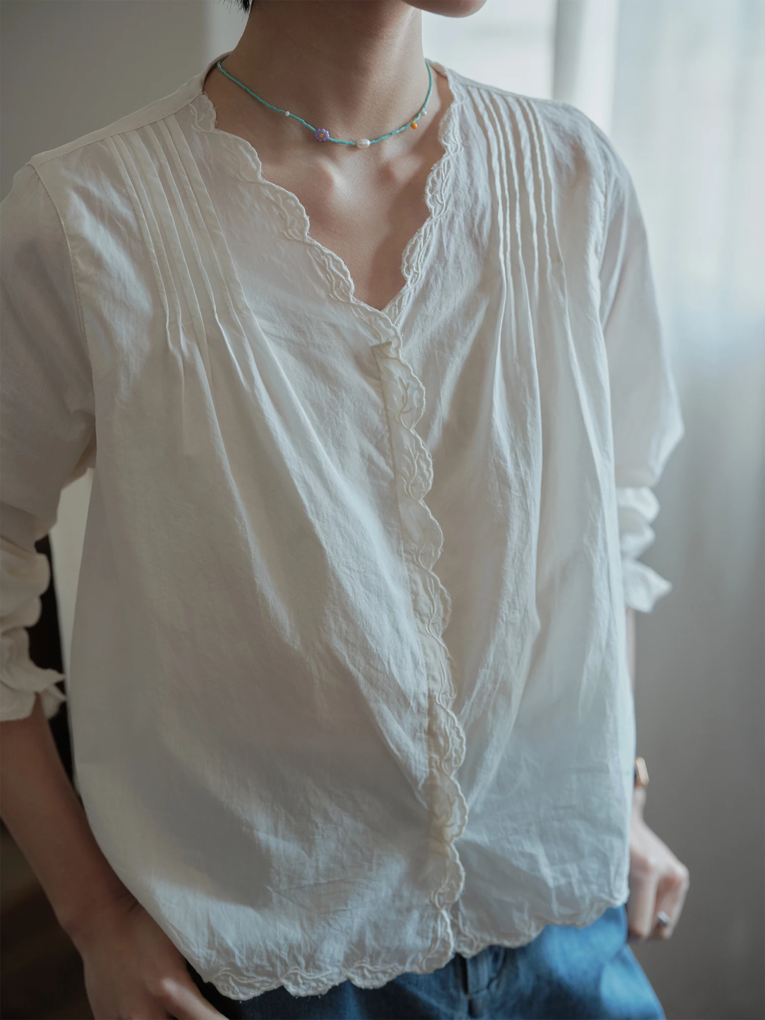 

Retro V-Ne Long Sve Silk Cotton irt Women's Spring Faion Loose Fit Embroidered Antibacterial Breathable Comfortable