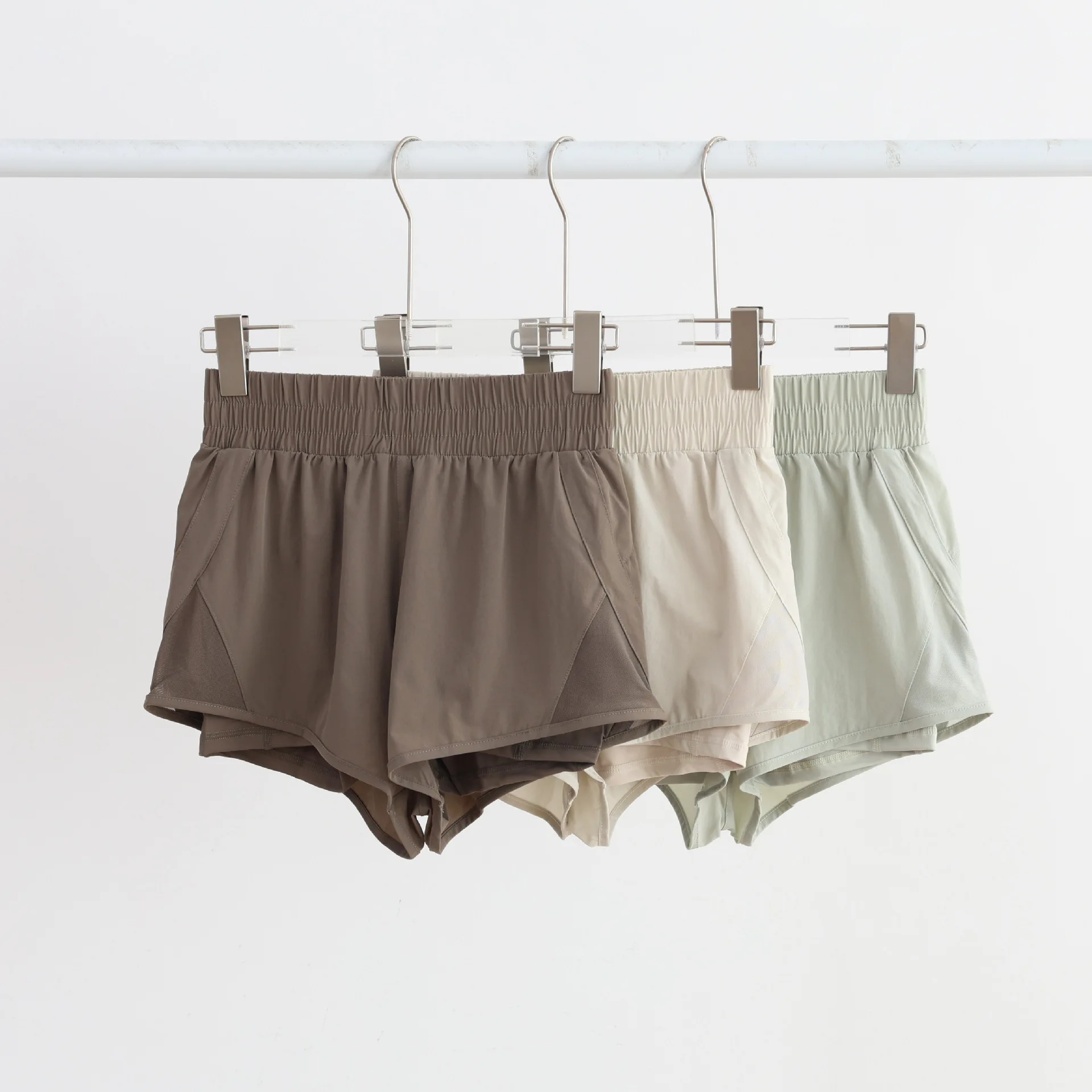 

Женские дышащие шорты для йоги и пилатеса, с высокой талией, для коррекции фигуры и подтяжки бедер, спортивные шорты, повседневные брюки для бега