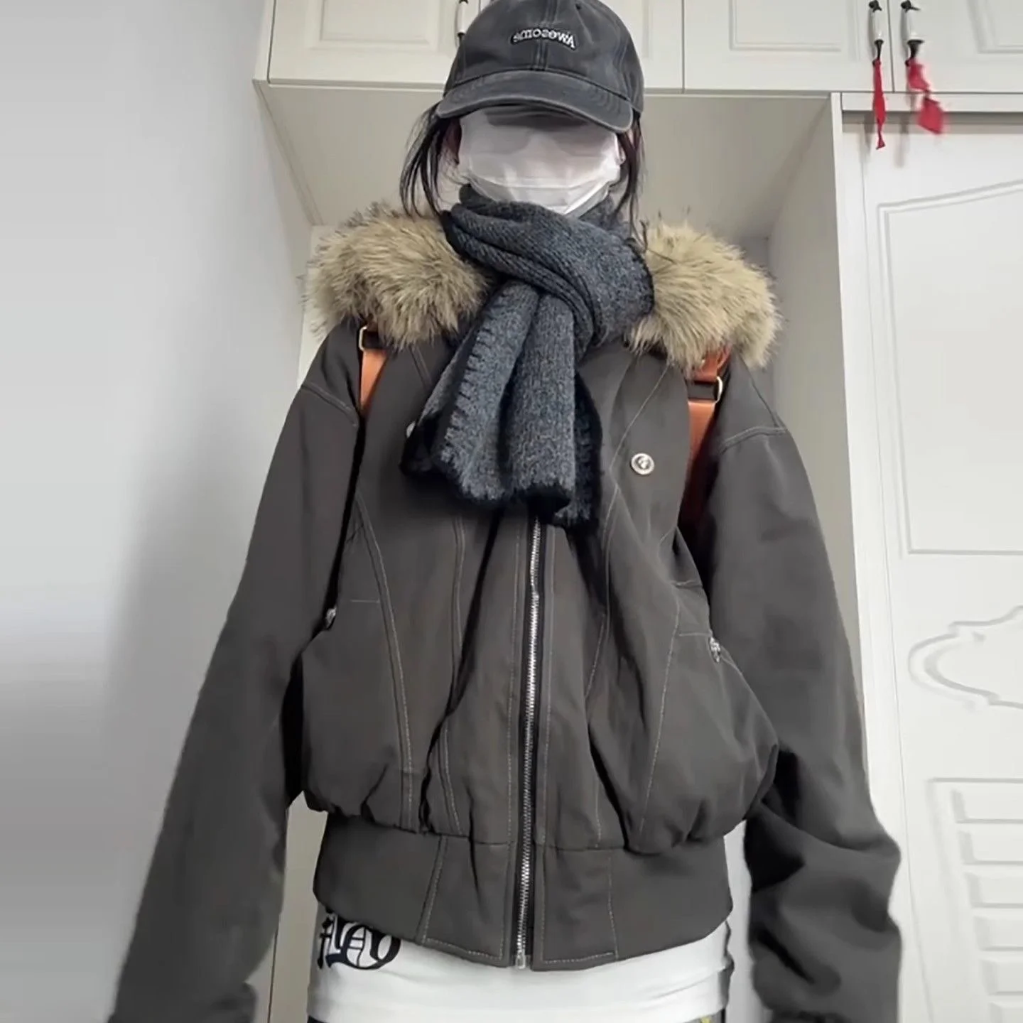 

Женская парка: комфорт и расслабление для дома и отдыха, идеально подходит для дивана