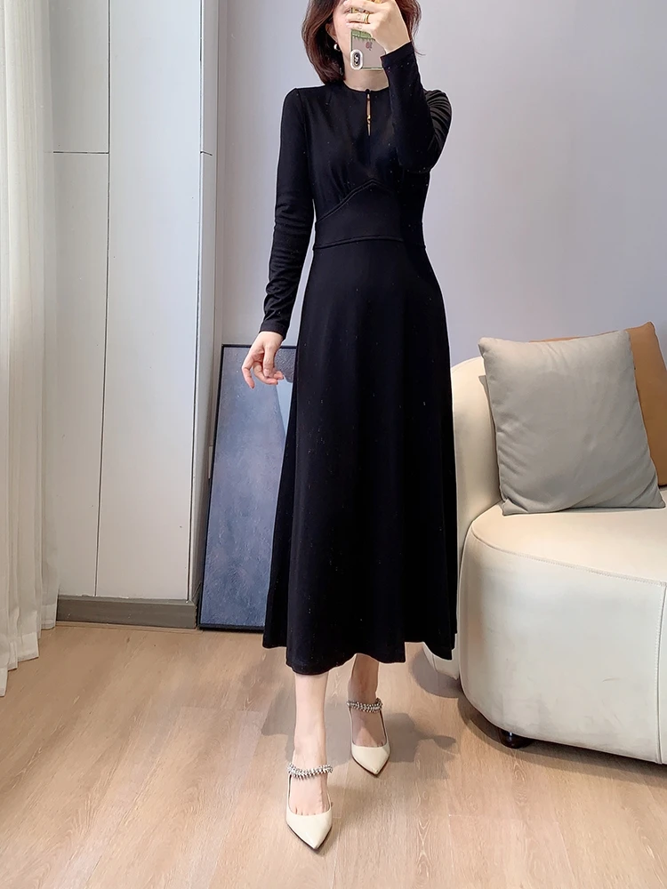 

Женская модная эластичная одежда Briti Retro: Простой круглый вырез, приталенный силуэт, высокая талия, длинные рукава, для повседневной носки, весна 2024