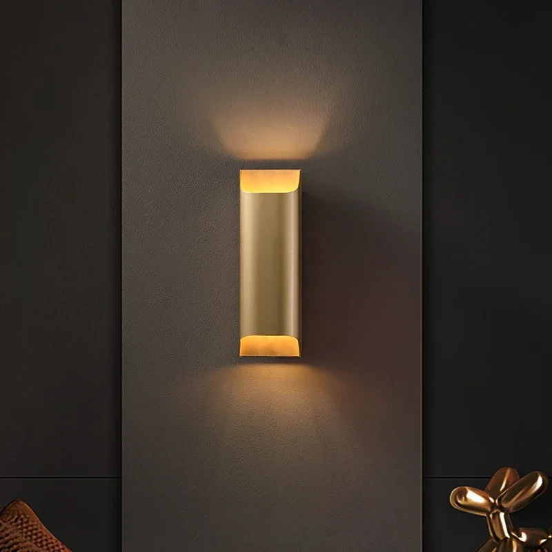 New Design Luxury Crystal Wall Lamp Glossy Gold Decal Wall Light Modern Home LED Lighting