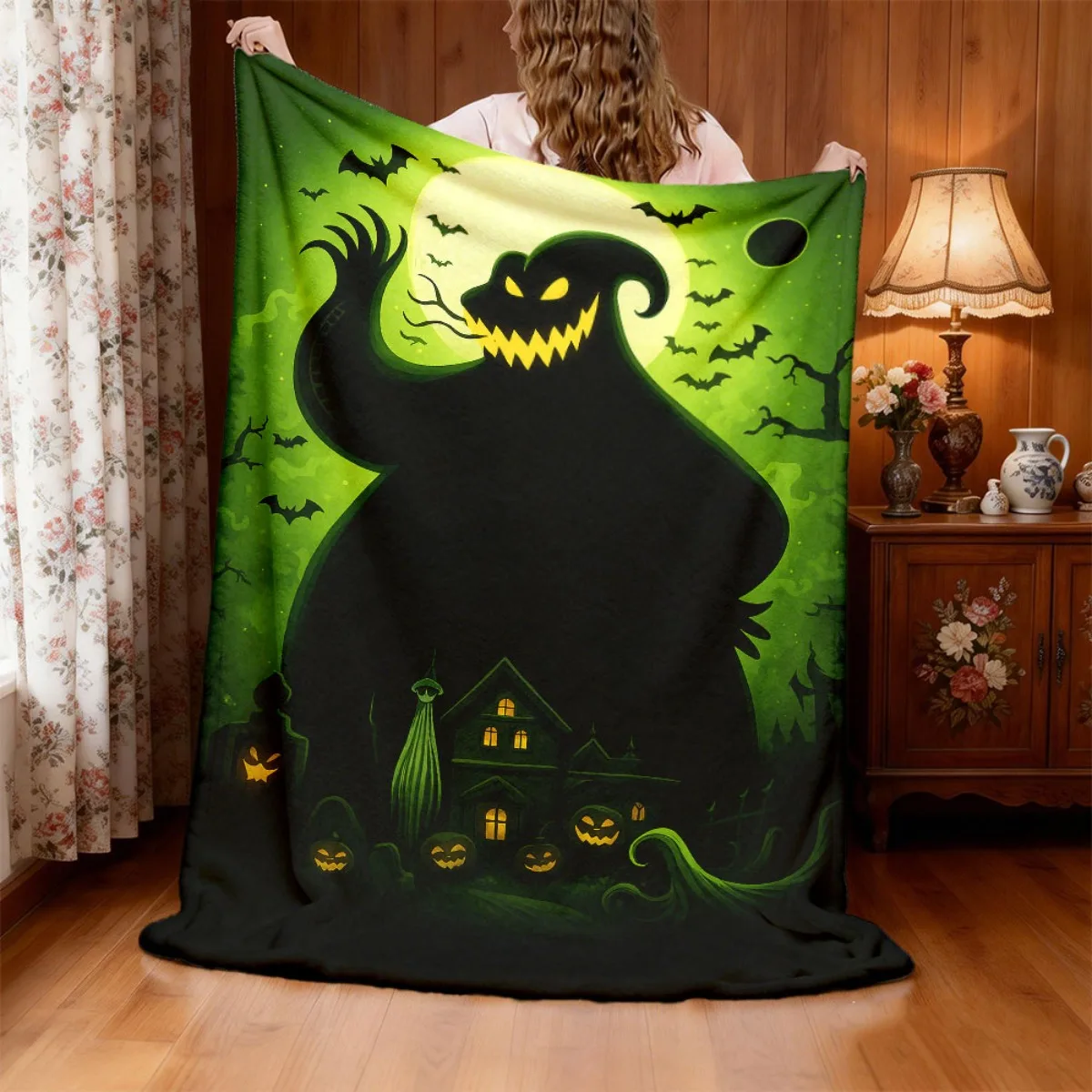 1pc Heavyweight 280GSM Flannel Throw Blanket Featuring Monsters, Bats, And a Haunted House in Green And Black, Perfect for Spook