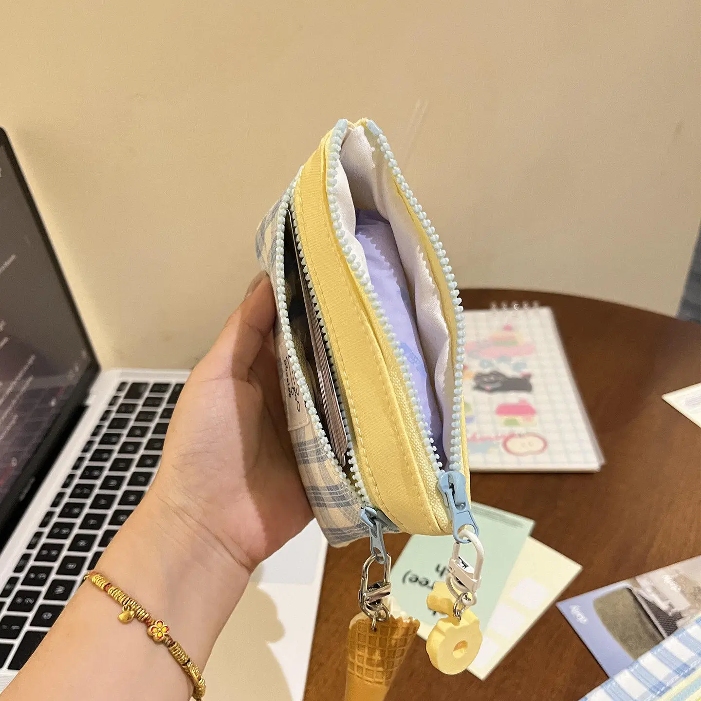 Dog Pattern Cosmetic Bag Lightweight Small Coin Purse Daily Storage Bag Mini Portable Storage Pouch For School Sanitary Pads