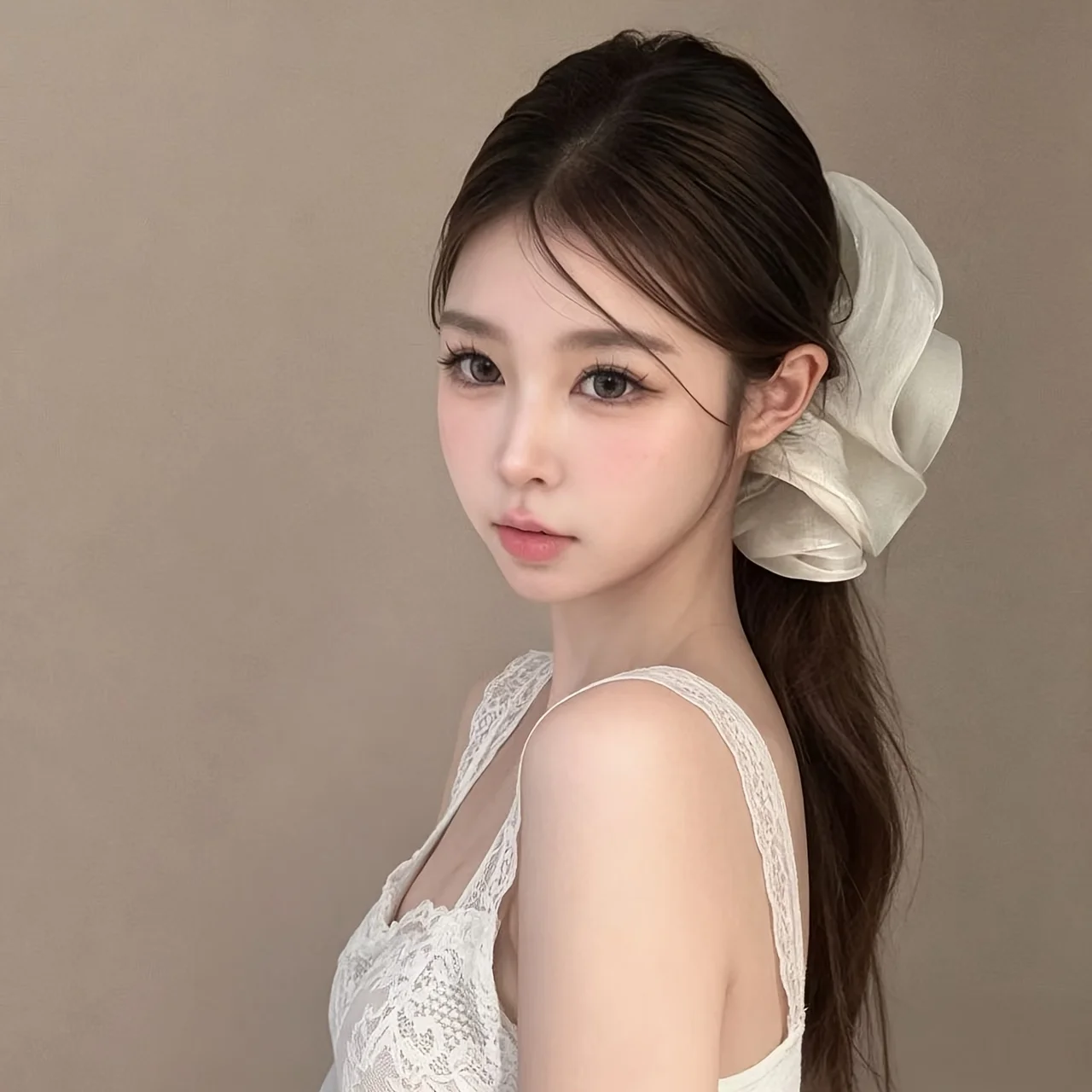 1Pc Elegant Tulle Cloud Flowing Floral Bud Hair Clip, New Fashion Style Back of Head Volume-Enhancing Banana Clip