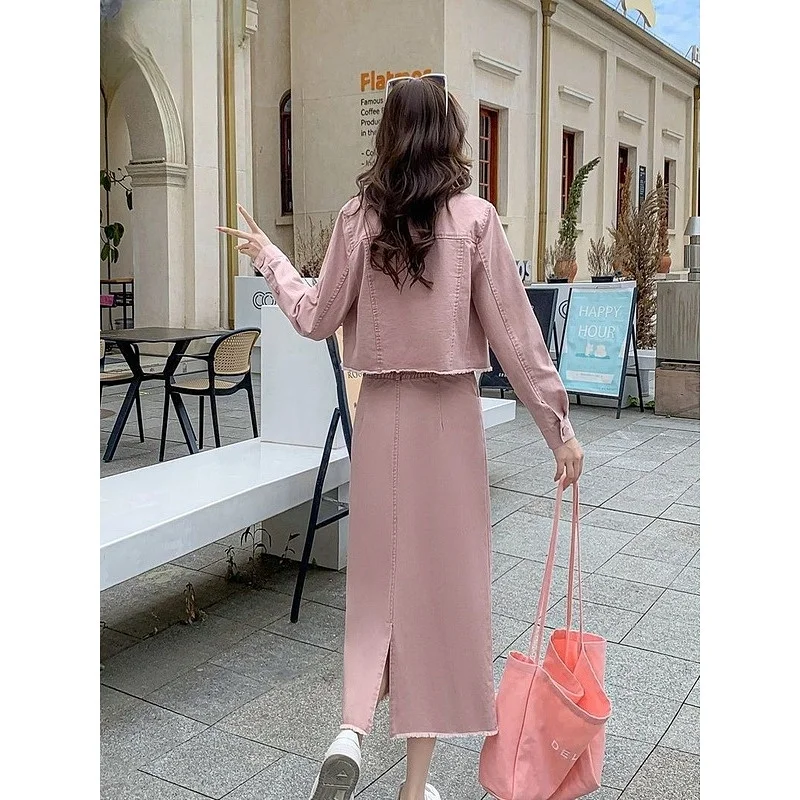 

Spring 2025 Women's Casual Faionable Denim Jaet Skirt Set Long Sve Collar Versatile Age-Defng Two-Piece Ensemble