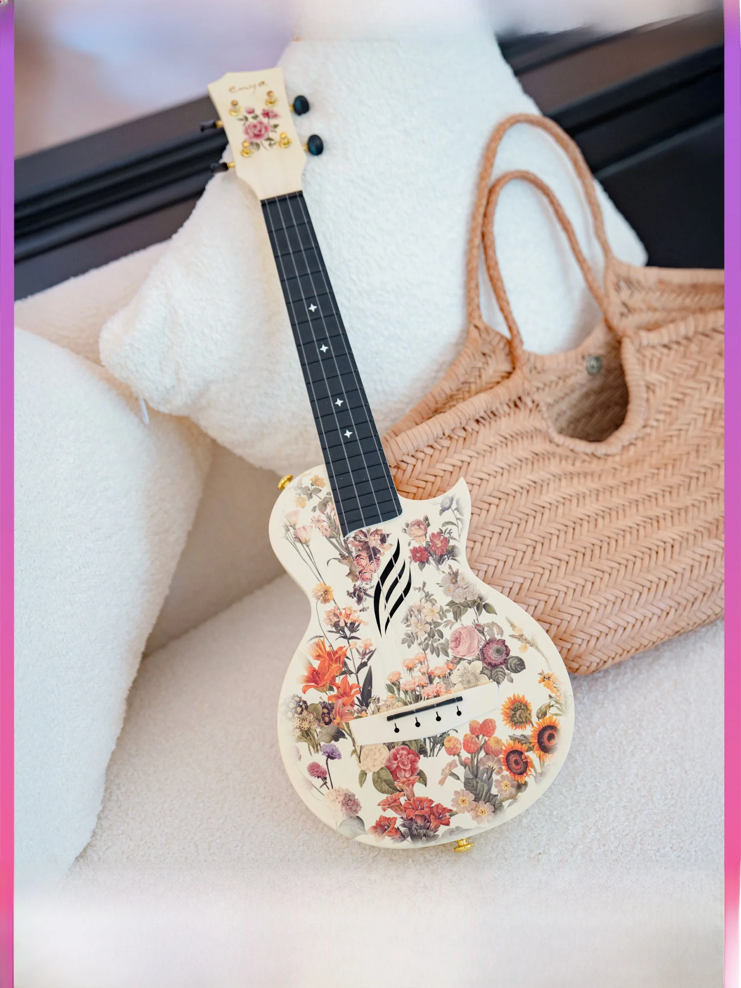 Ukulele Enya Nova U Serat Karbon 23 Inci Gitar Akustik Ramah Pemula Ideal untuk Anak-Anak Ukulele Ukuran Penuh