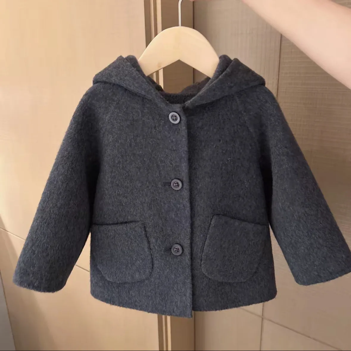 الخريف والشتاء الفتيات لطيف مقنعين معطف الصوف أزياء النسخة الكورية الجديدة معطف سميك للأطفال #3