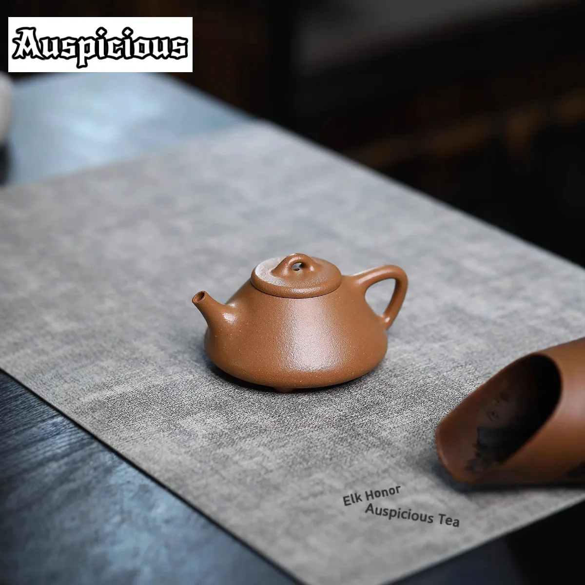 

130ml Aesthetic Yixing Purple Clay Teapots Handmade Stone Spoon Pot Raw Ore Section Mud Kettle With Strainer Zisha Tea Set Gift