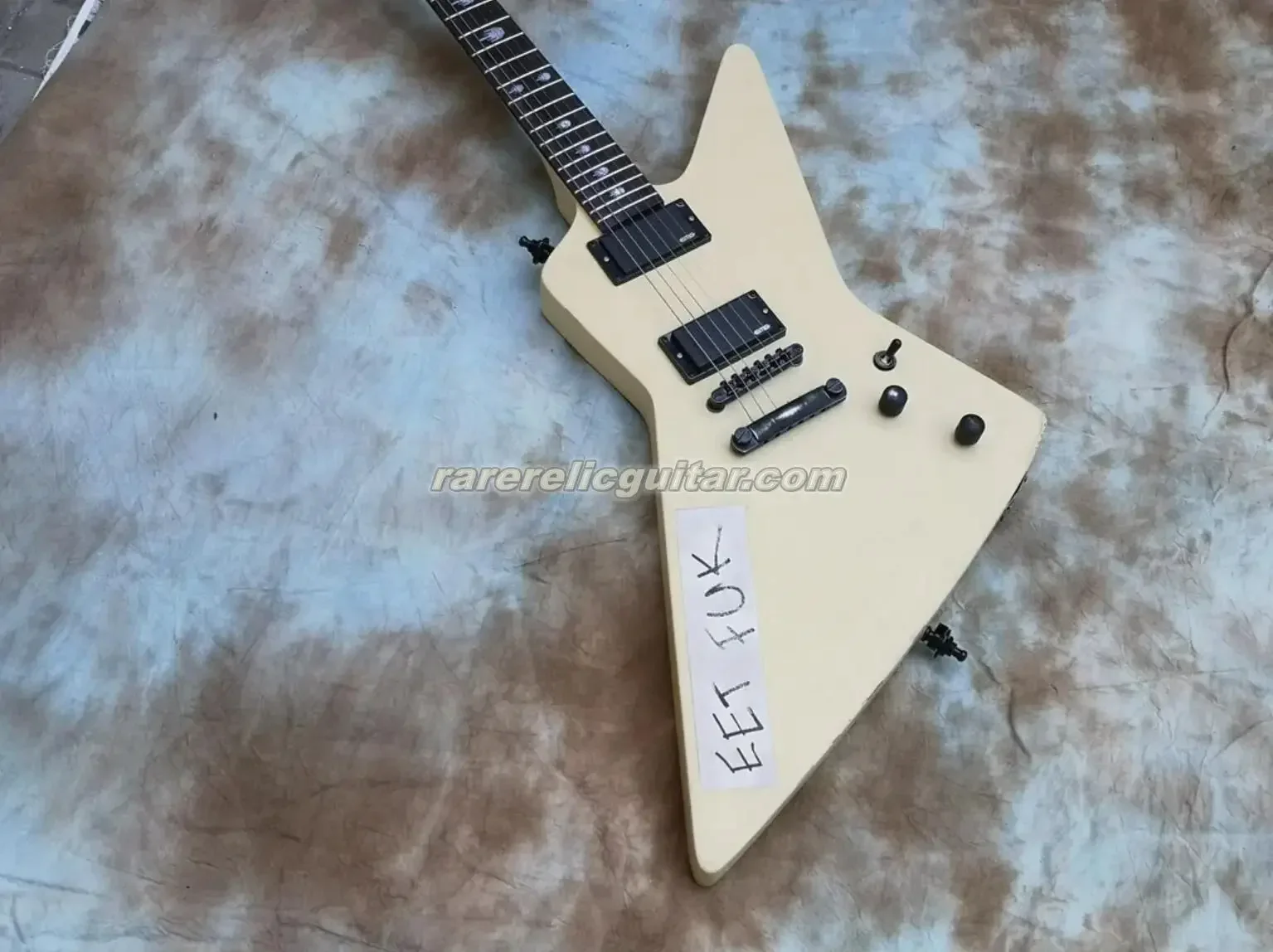 Relic Hetfiled Cream White EX Electric Guitar Ebony Fingerboard EET FUK Inlay China EMG Pickups Black Hardware